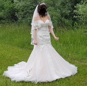 Wedding Gown in IVORY color